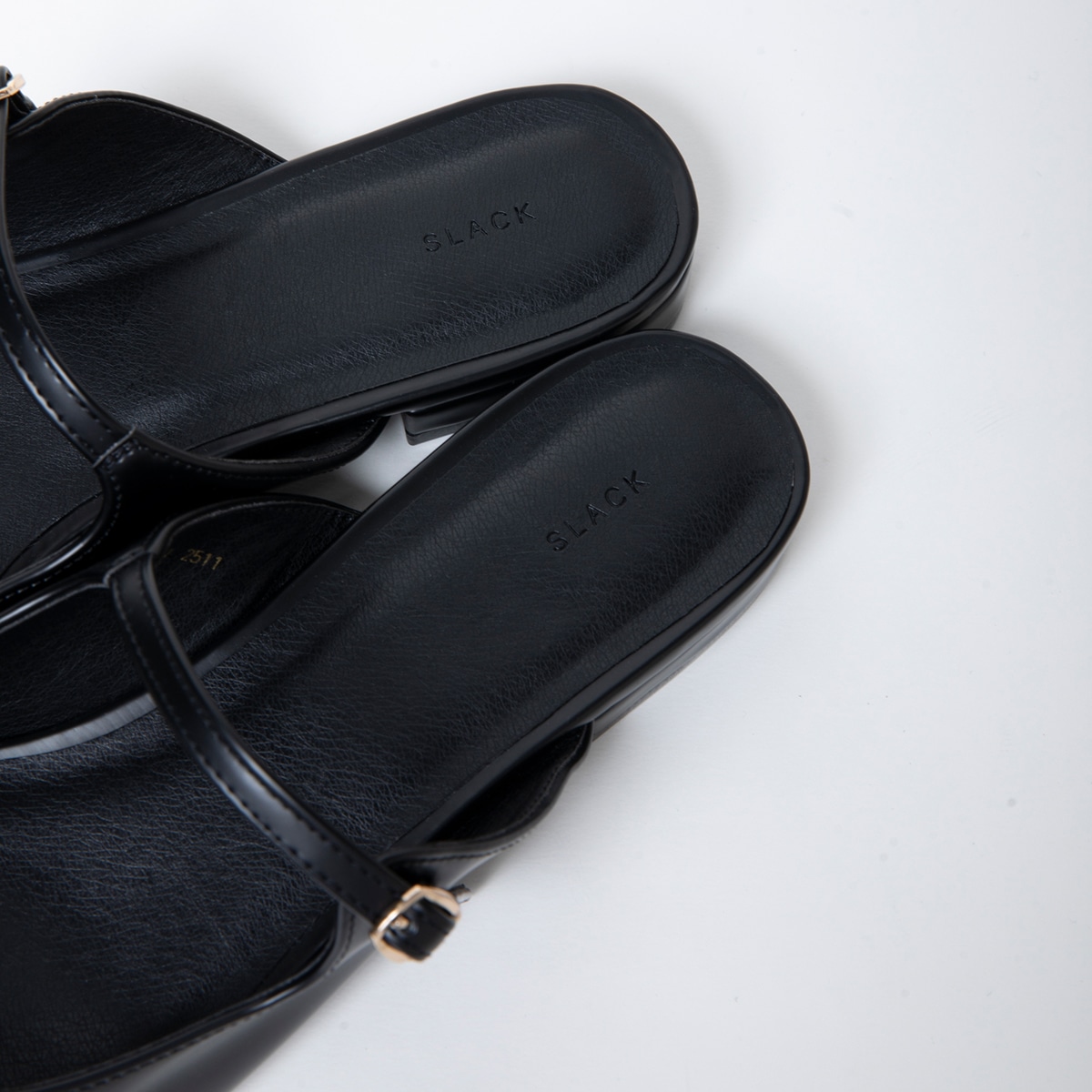 SLACK brillante@BLACK