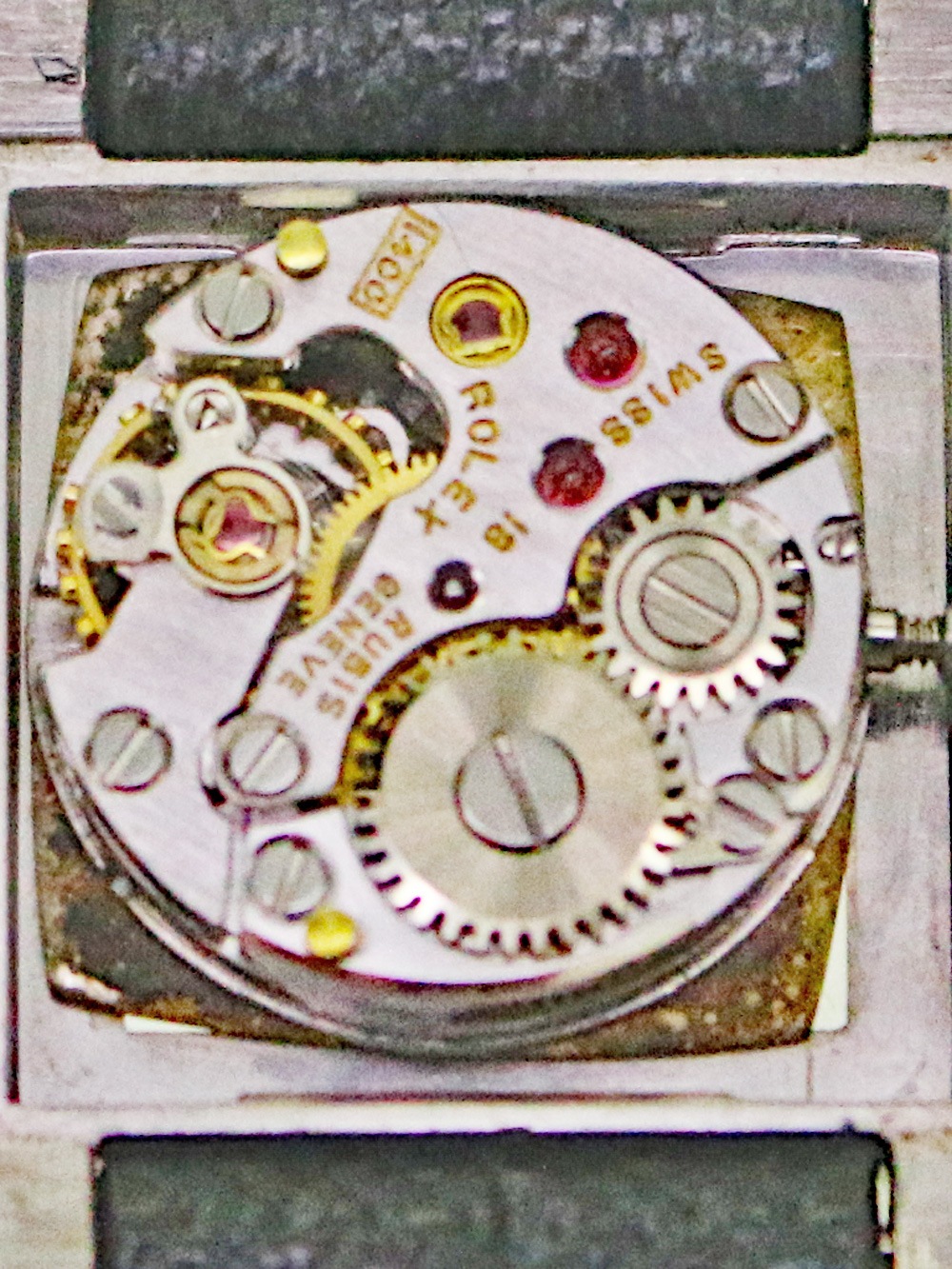 ROLEX 18K．W．G スクエアフルーテッドケース