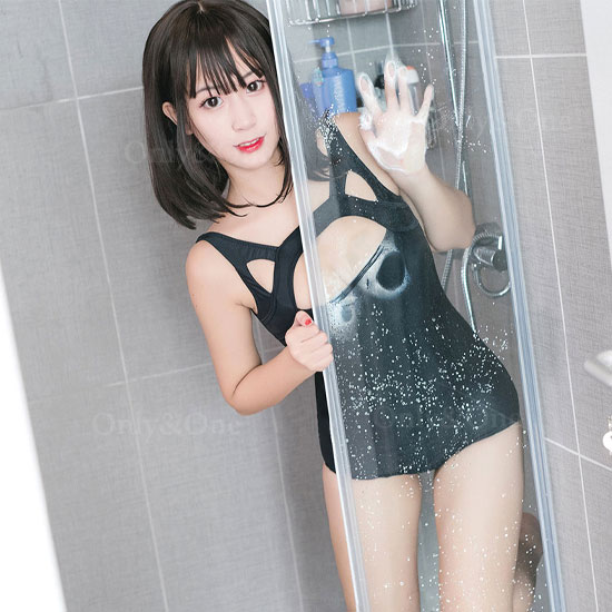 お風呂に入る時エッチ水着