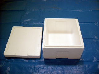 蓋付き 内寸268 235 127 の販売ページ 発泡スチロール箱のことなら小野商店へ