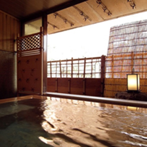 露天風貸切風呂心泉の湯。