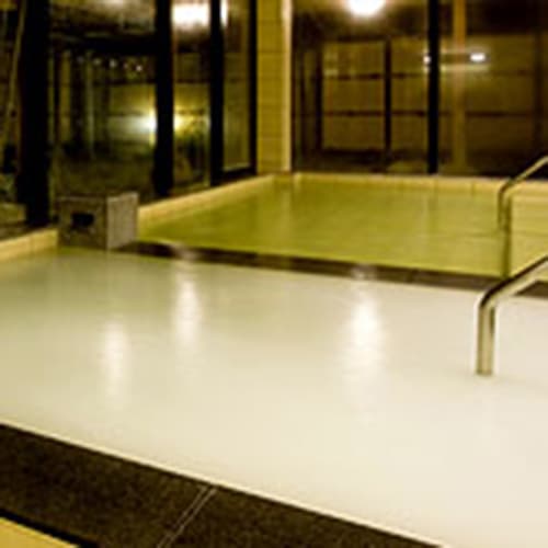 女性大浴場専用のマイクロバブルバス。