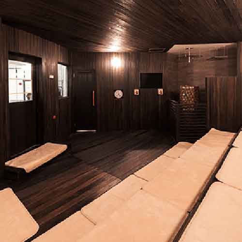 サウナ（自動ロウリュウ毎時00分に発動）