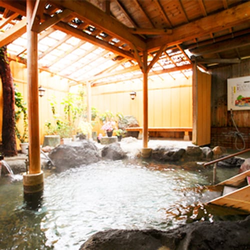 波動の湯の湯底には、波動値の非常に高い氣源石が
敷き詰められて、とってもリラックス出来るお風呂です。
