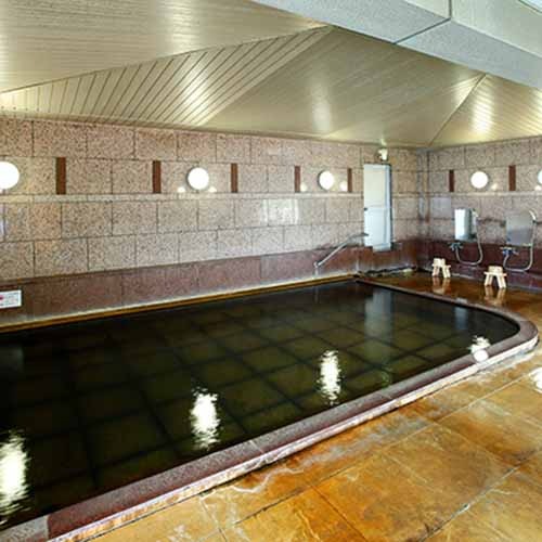 大浴場－自家源泉の豊富な湯量。