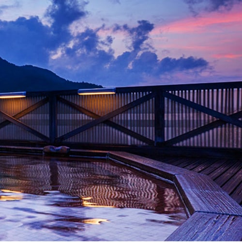 【空中露天風呂】嬉野の景色を一望！