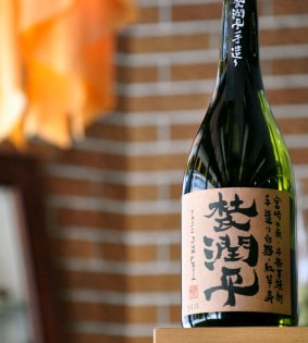 �ڰ������λ��ʿ<1,800ml>