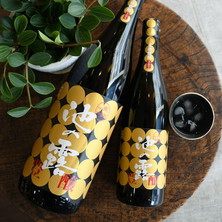 �ڰ������Ӥ�Ϫ ˭��<1,800ml>