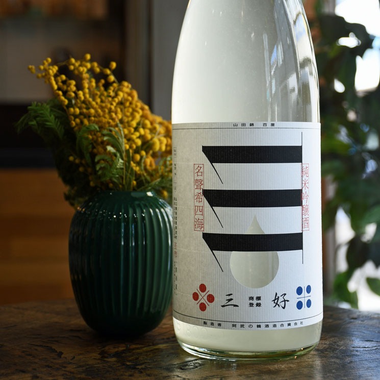 �����ܼ�ۻ��� White ���ƶ�� ���꤬���<1,800ml>