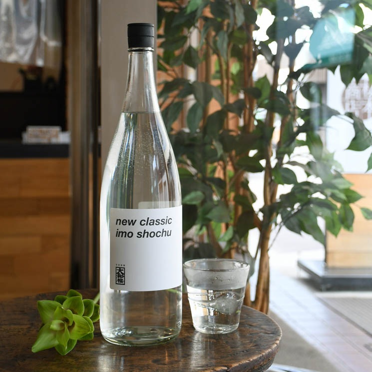 �ڰ��������º� new classic �˥塼���饷�å� imo shochu<1,800ml>