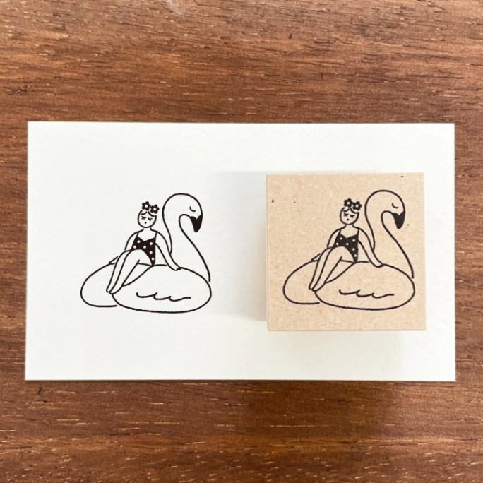 8月のマールちゃん 浮き輪 季節 イラストスタンプ