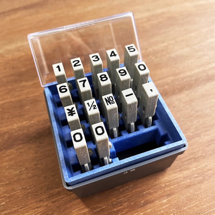 シャチハタ 柄付ゴム印 連結式 数字 3号 ゴシック体