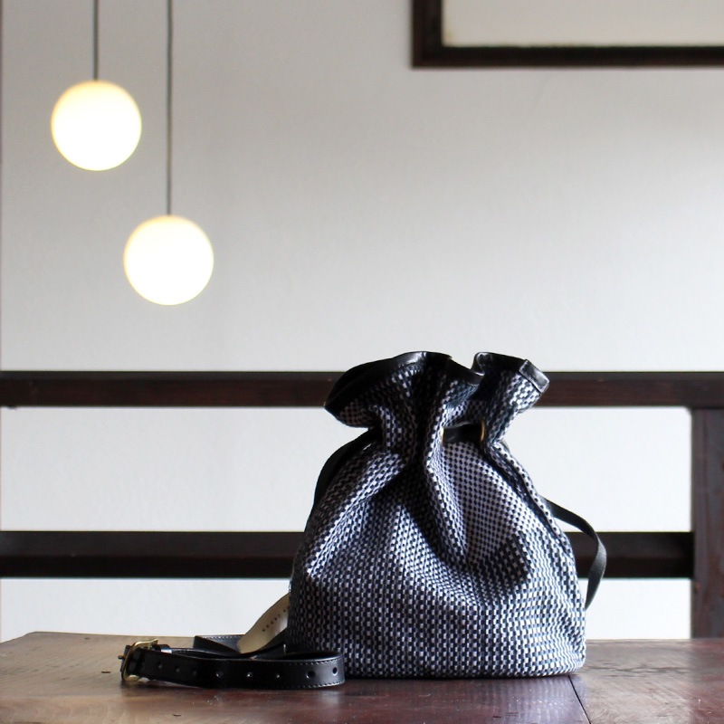 heso�����Ĵ�Ź���ɻҿ����奷�������Хå��������ĥ��졼