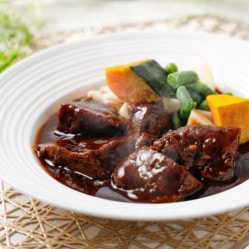 俺のフレンチ　牛ホホ肉のシチュー【全国離島配送不可】