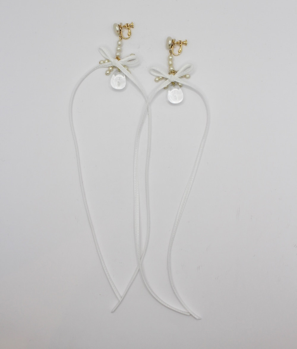 SMORK ribbon OW earring or pierce（スモーク）