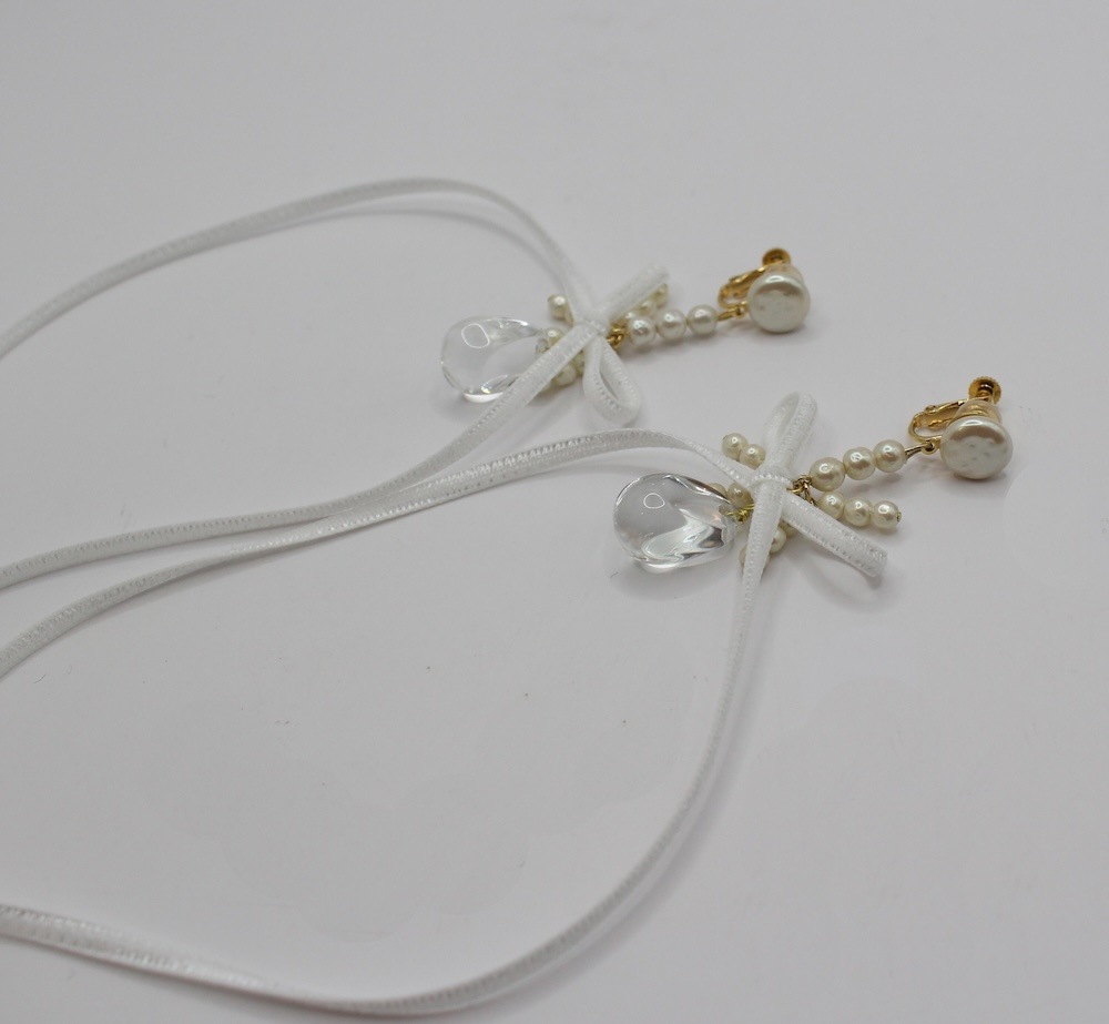 SMORK ribbon OW earring or pierce（スモーク）