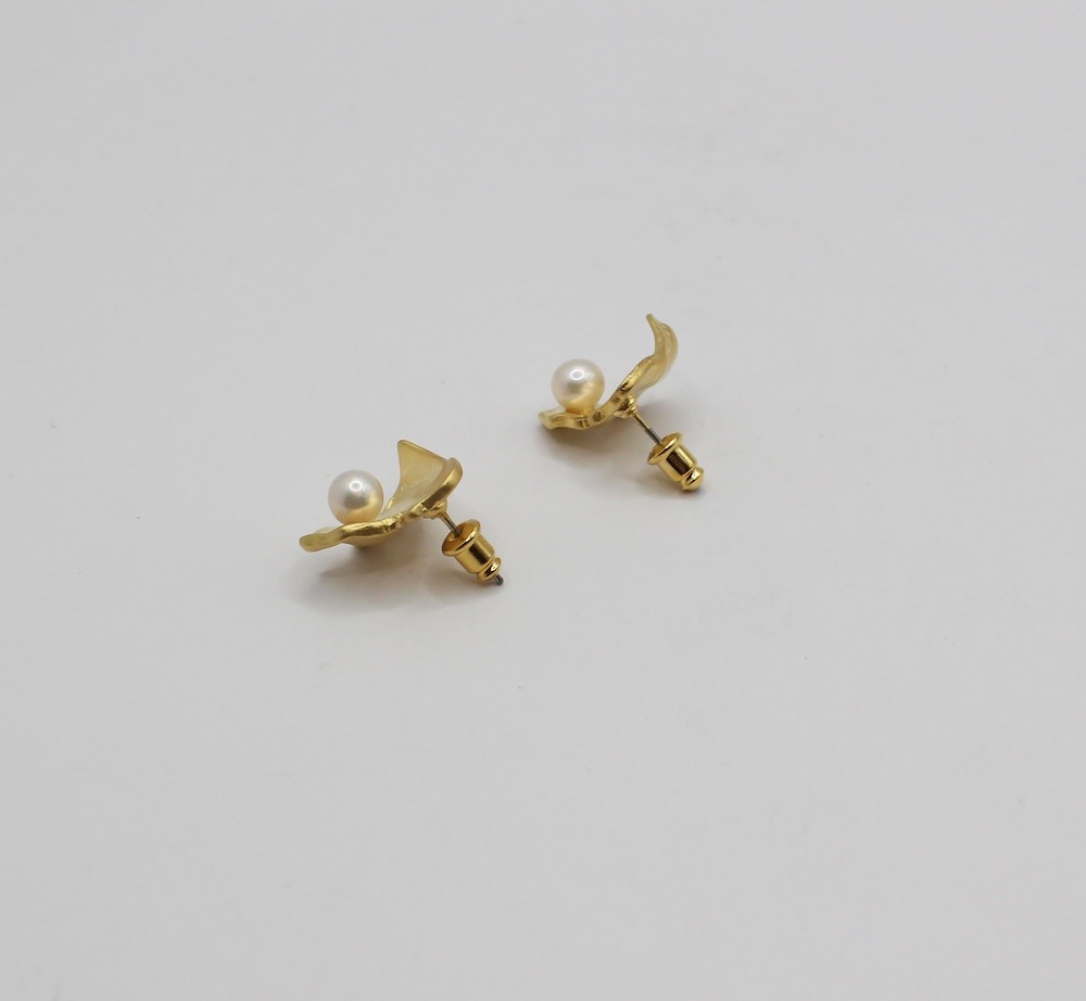ALTA small  Gold <br/>アルタスモール　<br/>ピアス