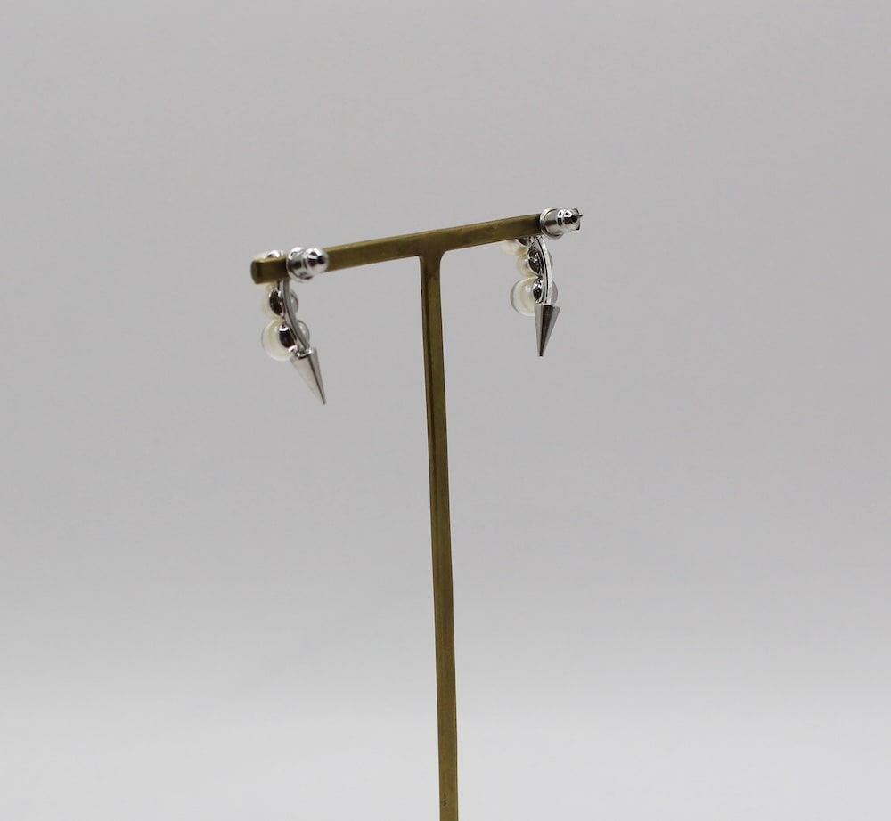 CONNOR stud Silver （コナースタッズ）