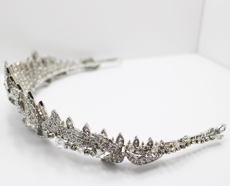 【最終値下げ】オルガブランカ　MONICA CROWN(モニカクラウン) おしゃれ花嫁様ウエディングアクセサリー＆ドレスレンタル