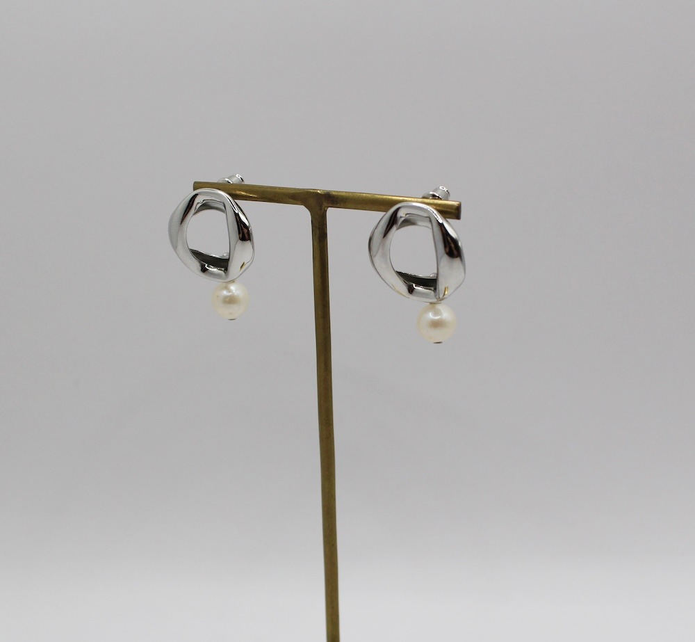 BECCA <br/>ベッカ　<br/>ピアス