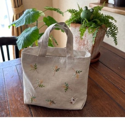 ミモザと猫の刺繍ハンドメイドバッグ　MML-1