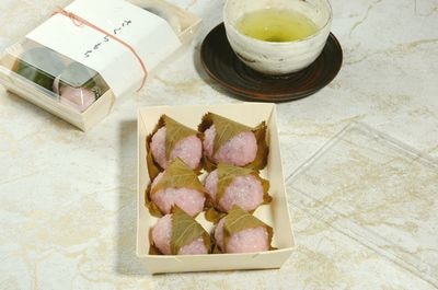 桜餅とお菓子の詰め合わせ (PW-175-S) | 竹の皮、木、紙、エコ容器の