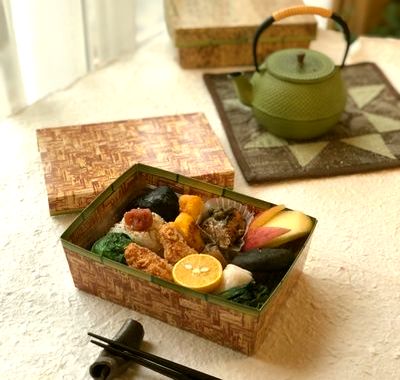 竹皮紙BOX｜弁当・惣菜向け 売り場映え｜ (FA-410F透明高蓋付）PTAB-170H