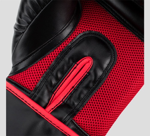 UFC MUAY THAI STYLE TRAINING GLOVES