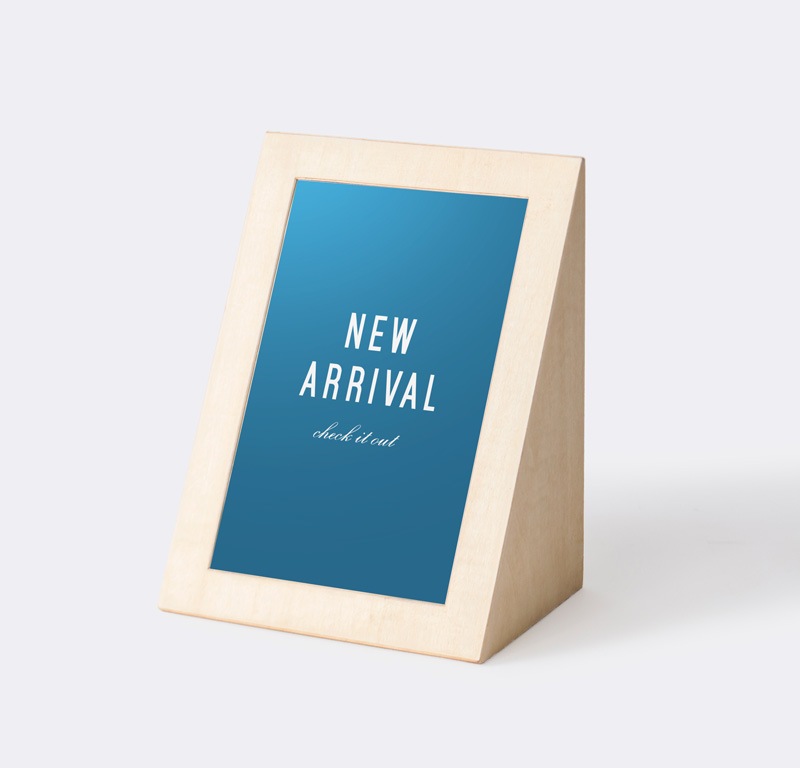 「NEW  ARRIVAL」 木製 三角POP