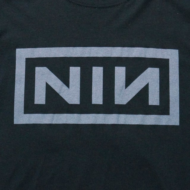 NINE INCH NAILS Tシャツ Classic Logo - ブラック/Grey | OSOMALO 