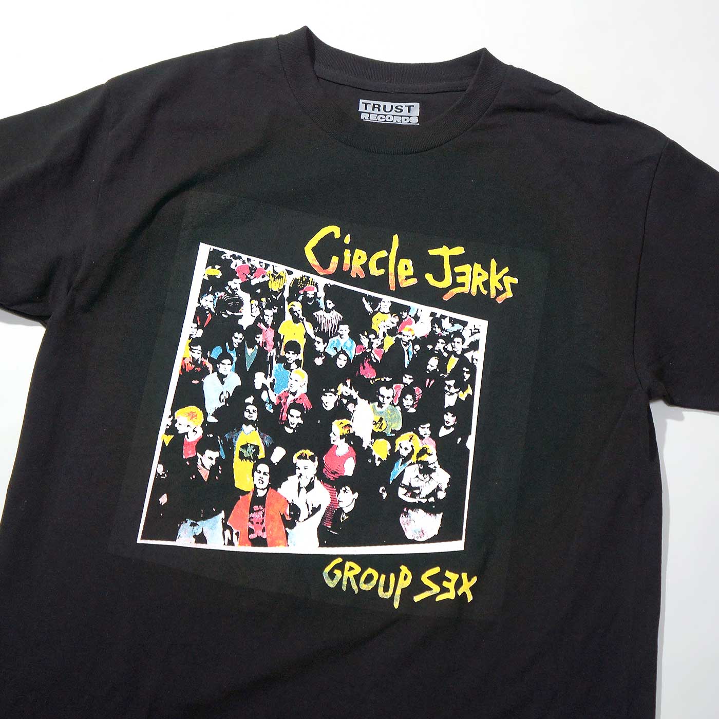 CIRCLE JERKS T����� Group Sex-Black