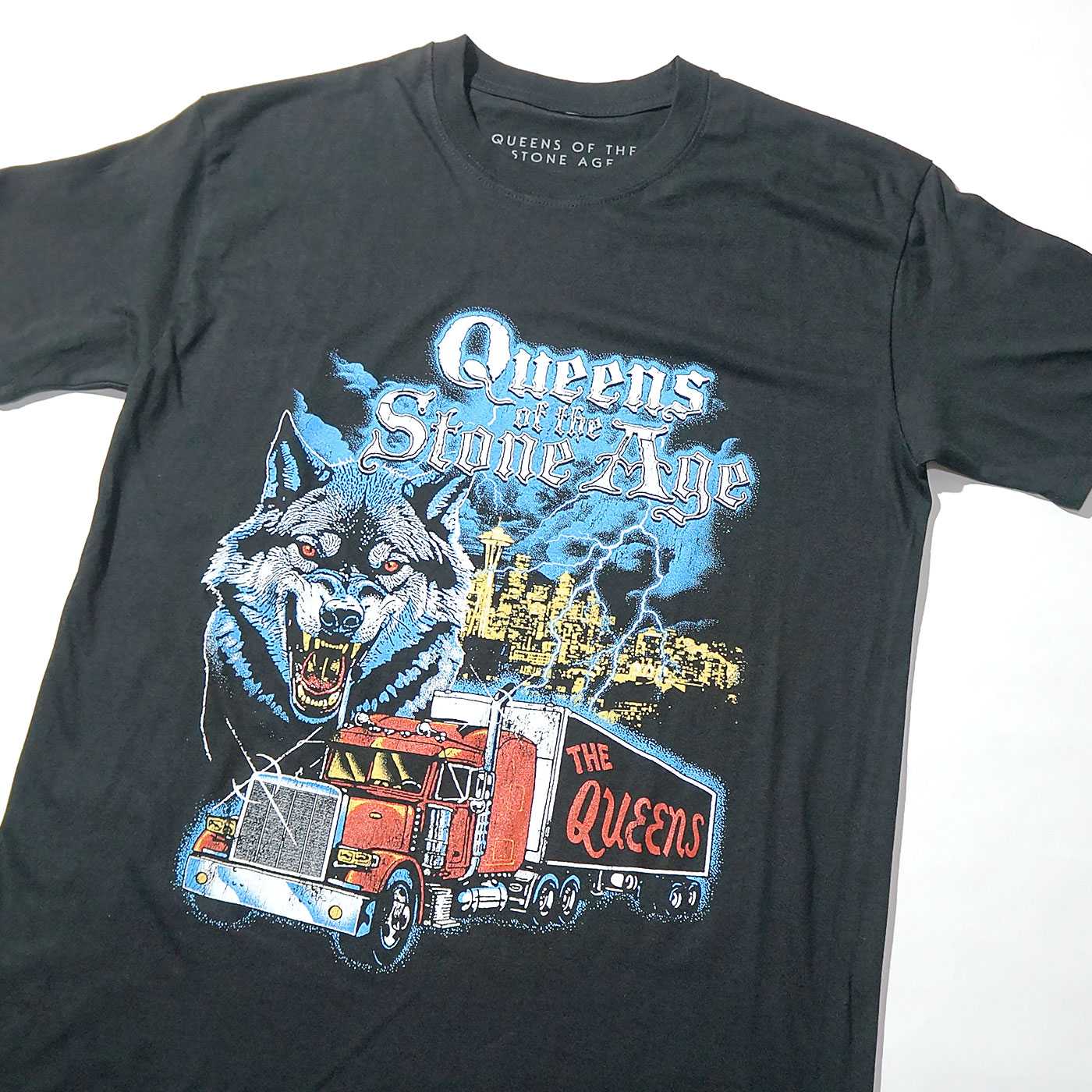 QUEENS OF THE STONE AGE Tシャツ Wolf Skyline-Black | OSOMALO