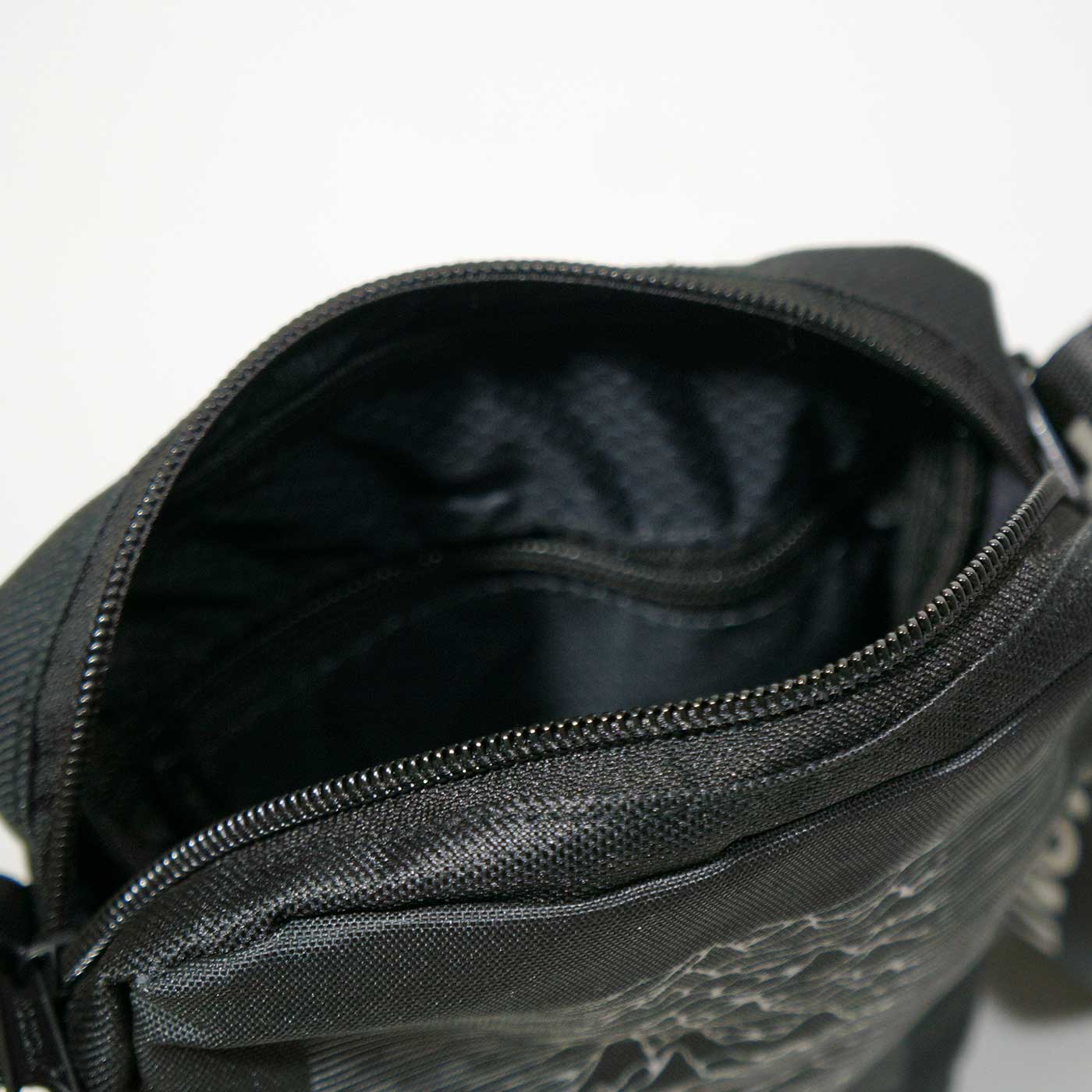 Joy Division ���������Хå� Crossbody Bag Unknown Pleasures