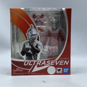 ウルトラセブン フィギュアーツ ＋ 磁石 ＋ ソフビ【新品・未