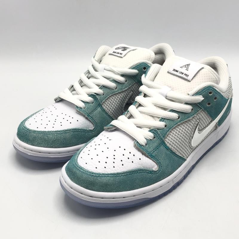 靴 APRIL SKATEBOARDS Nike SB Dunk Low April Skateboards Nike SB Dunk Low | SneakerNews.com