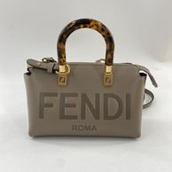 フェンディ　美品です フェンディ、「フェンディ ウェイ」のデジタルキャンペーンを発表