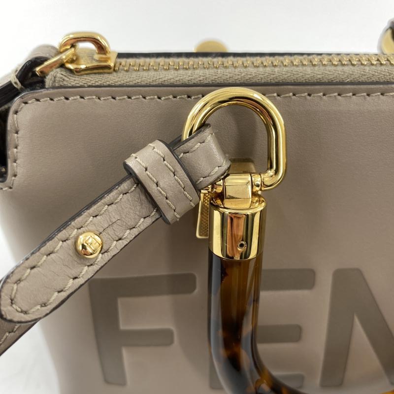 ����š�FENDI �Х��������� �ߥ� 8BS067 ABVL �����ե쥶�� �֥饦�� �ե���ǥ���OȾ�ġ�