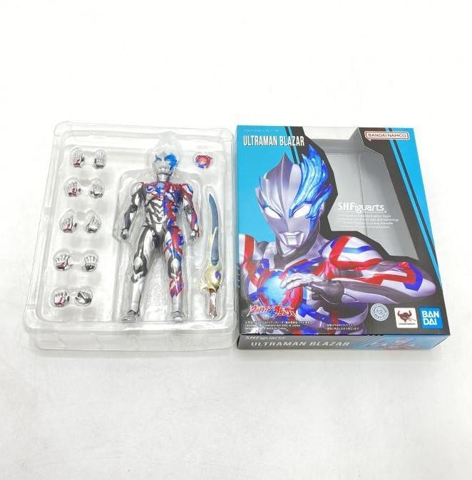 【新品、開封済美品】S.H.Figuartsウルトラマンブレーザー3点まとめ売り 新品、開封済美品】S.H.Figuartsウルトラマンブレーザー3点
