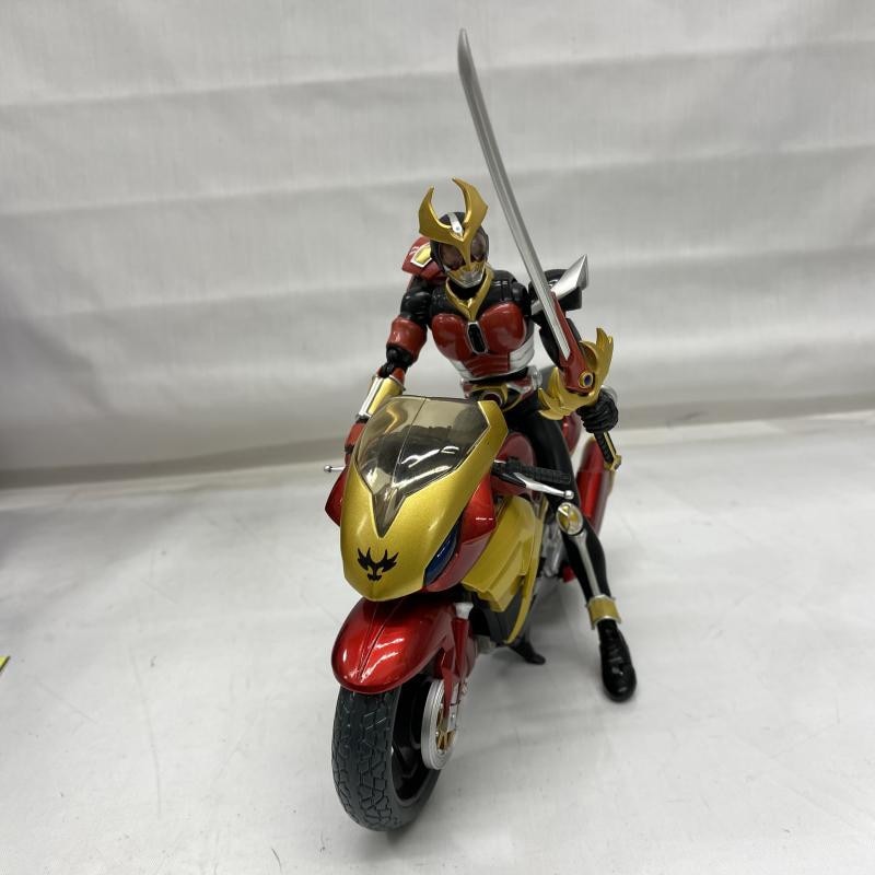 仮面ライダー アギト& マシン・トルネイダー フィギュアセット 仮面ライダーアギトマシントルネイダー フィギュア｜Yahoo