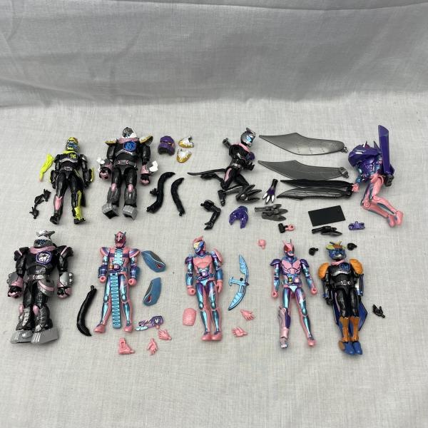 M 引退品 装動 仮面ライダーリバイス 中古】現状品)装動 仮面ライダー リバイス まとめ【O堀田】 | ホビー
