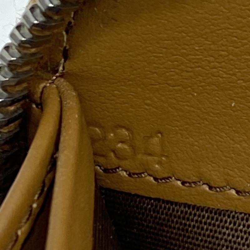 šPRADA VITELLO DAINO 饦ɥեʡ Ĺ 롡ץOŹ