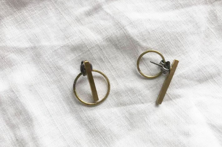 ［ningulu］［真鍮アクセ］ 丸と棒のアシメピアス