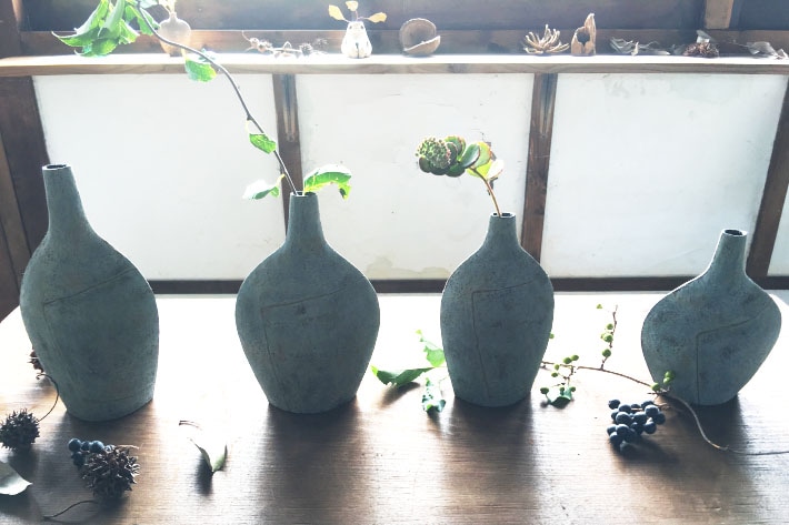 高田かえさんの花器 高田かえ] Takada kae 青錆の花器 | すべての商品 | とんぱhanare