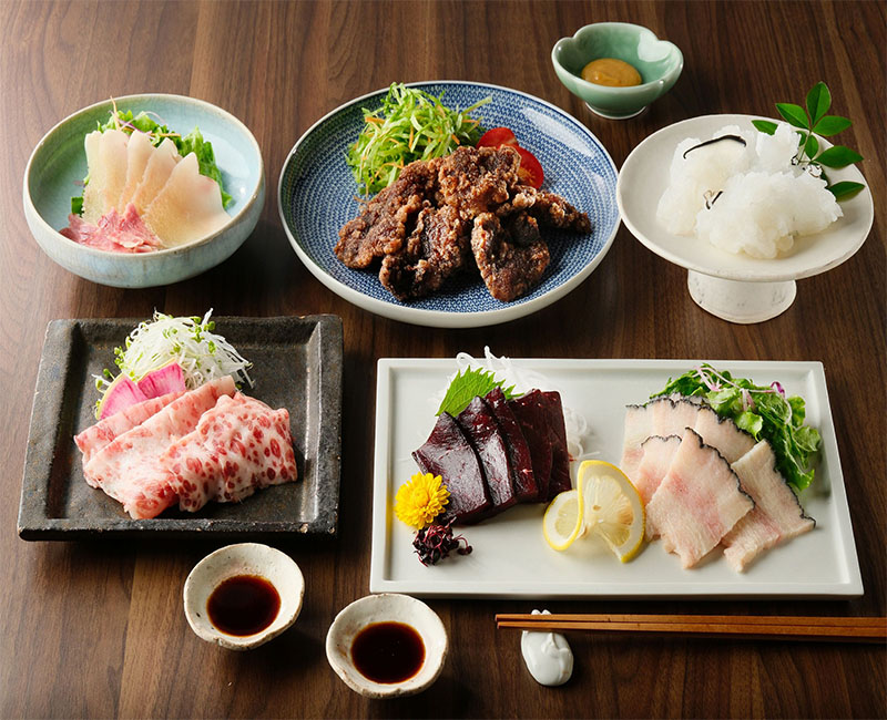 お取り寄せ-博多華味鳥 水たきセット｜逸品おとりよせ（東急リゾーツ