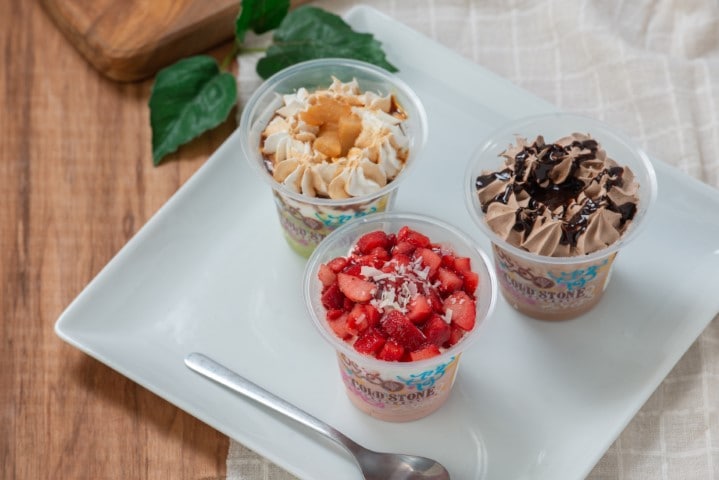 SSクリーム50g 2本セット　今年頑張った一年のご褒美にどうですか？ 楽天市場】ハンドクリーム ギフトセット 『今治タオル ハンカチ