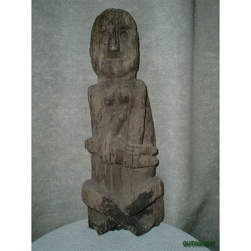 木彫りの親子像