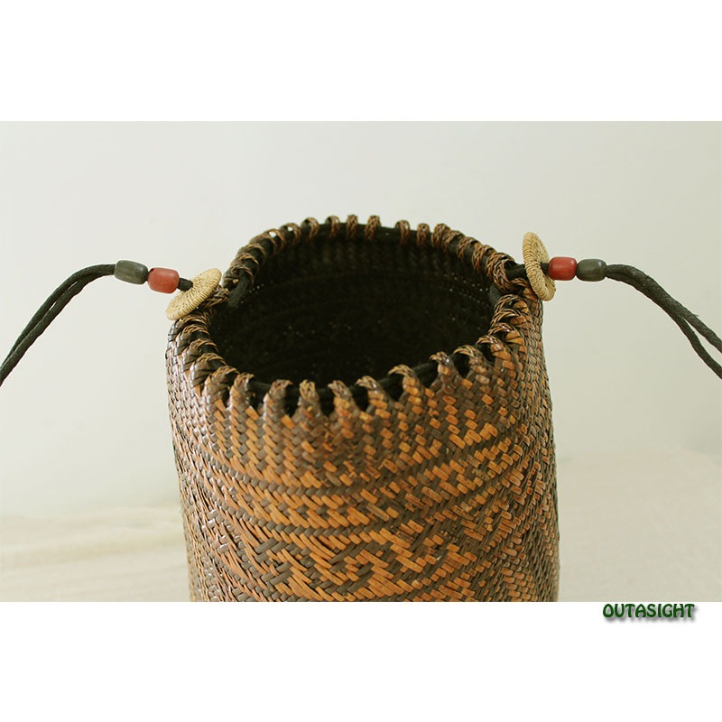 インドネシア群島山岳部族(ボルネオ島カリマンタン)の背負い籠