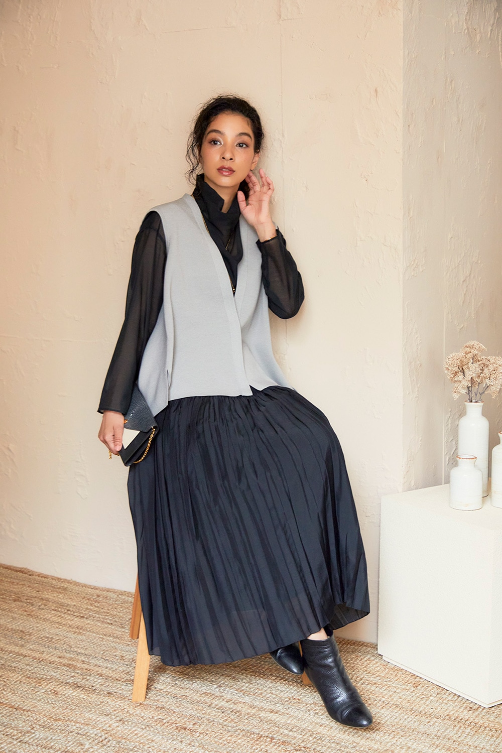 再販】2025MS_バッグフレアニットジレ | アイテム | OWAUNO