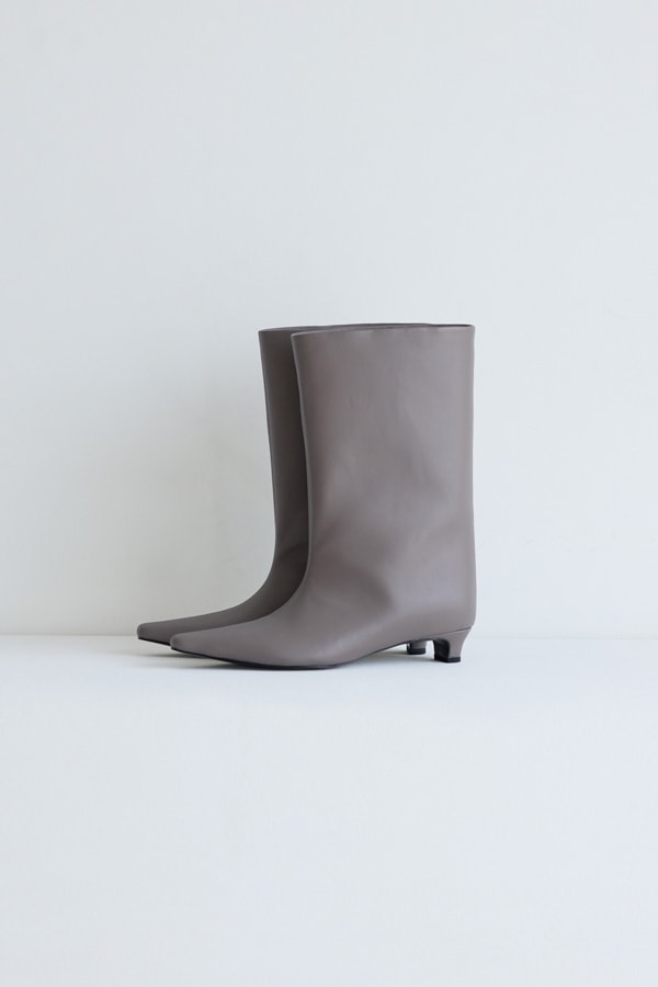 【未使用】オアーノ2025AW_ミドル丈ブーツ　グレージュ23.0 再販】2025AW_ミドル丈ブーツ | アイテム | OWAUNO