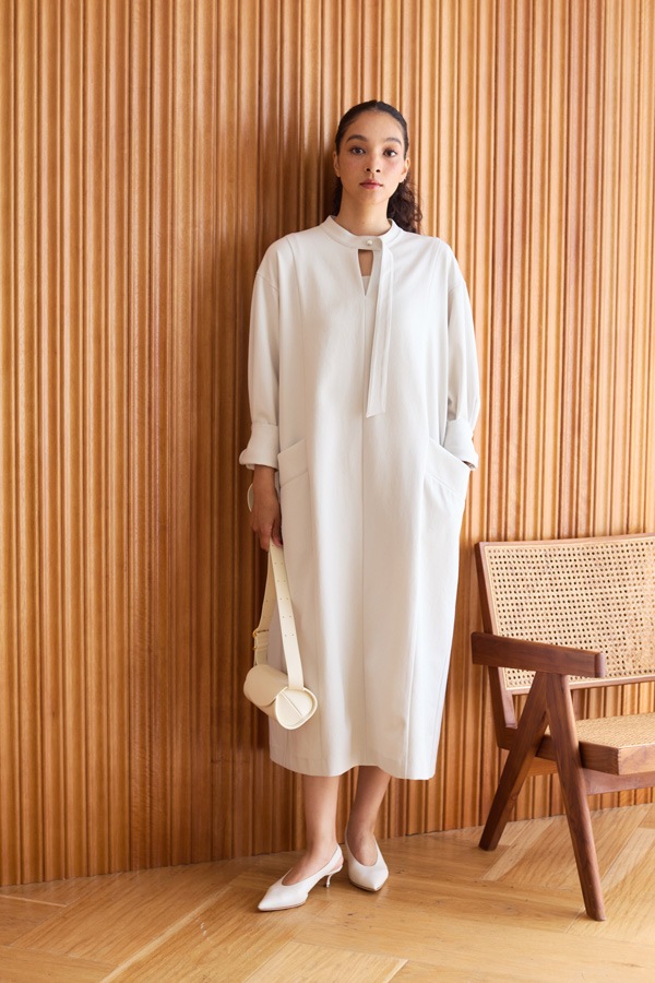 【再販】2025AW_フロントタイVネックワンピース
